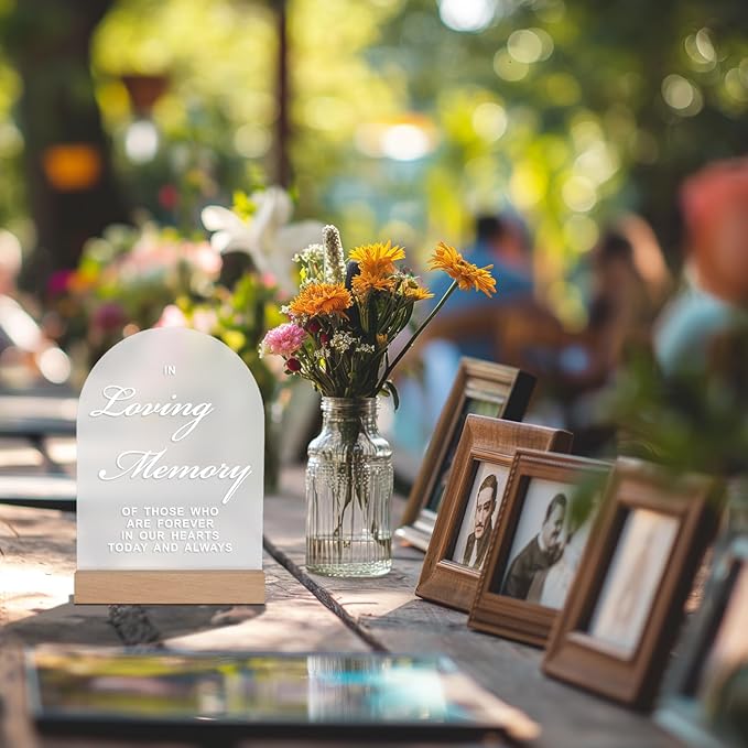 In Loving Memory Wedding Sign for Memory Table, Acrylic Wedding Signs with Wood Stand, 5x7" Frosted Arch Wedding Essentials Stuff, Perfect Memory Table Sign for Wedding, Party, Anniversary, Event
