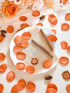 Serwalin 300Pcs Silk Rose Petals Fake Flower Petals Orange Artificial Rose Petals for Weddings Proposal Flower Girl Petals Aisle Flower Girl Basket Runner Bridal Shower Table Decor