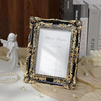 Cuspin Vintage Black and Gold Picture Frame 5x7, Ornate Baroque Resin Handcrafted Picture Frames with Glass Front, Antique Textured Design Decorative Frame for Tabletop & Wall Display