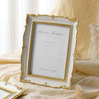 Cuspin Vintage Picture Frame 5x7 Gold Frames, Ornate White and Gold Textured Hand-Crafted Resin Frame with Glass Front, 5 by 7 Antique Photo Frames for Tabletop Display