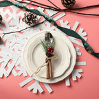 30Pcs Snowflake Paper Placemats Christmas Sliver Glitter Disposable Place Mats Winter Round Sparkle Decorative Table Chargers Xmas Snowflake Decoration for Holiday Festival Dining Tableware