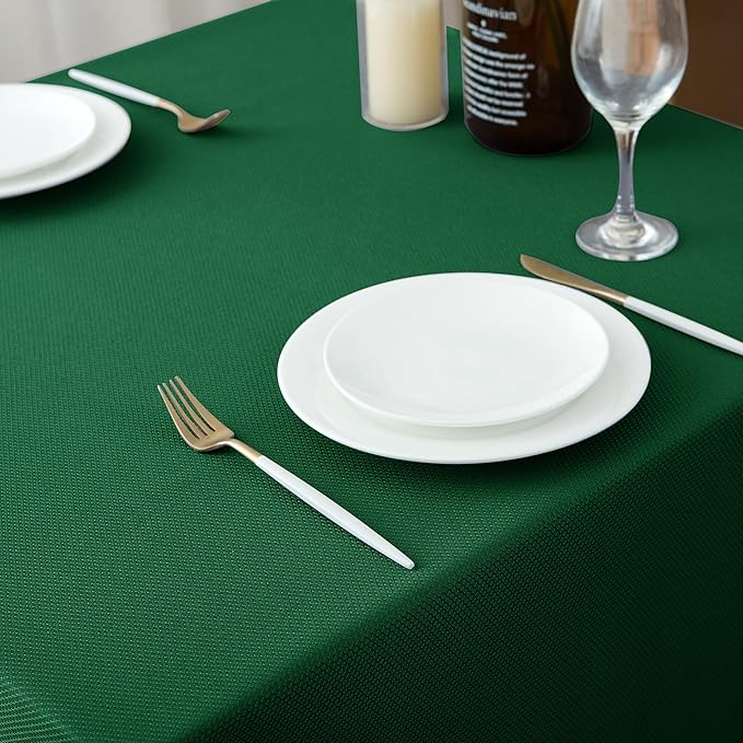 Biscaynebay Textured Fabric Christmas Rectangle Table Cloth 90x132 Inch, Hunter Green Water Resistant Tablecloths for Dining, Kitchen, Wedding and Parties etc. Machine Washable